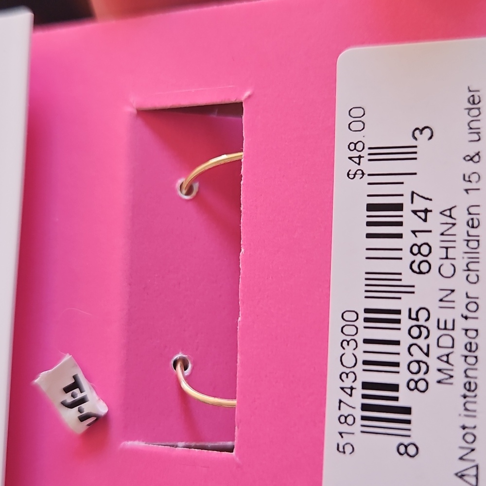 Betsey Johnson 4 leaf clover earrings - Picture 4 of 4